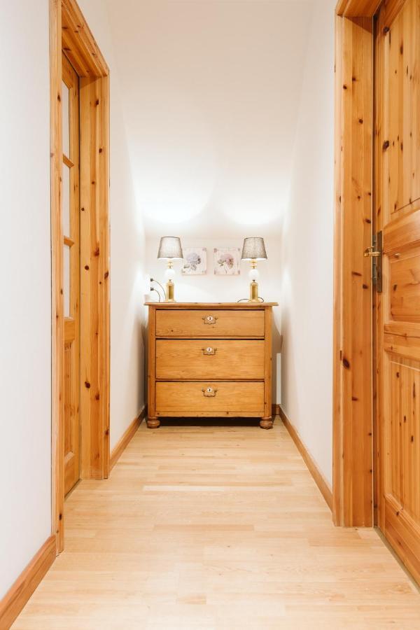 Mirnockahoi - Familienfreundliches Ferienhaus Fuer 4 Erwachsene, Maritimes Bergerlebnis, Panoramablick Von Terrasse Und Balkon, Carinthia, Millstaettersee Ferndorf Eksteriør bilde