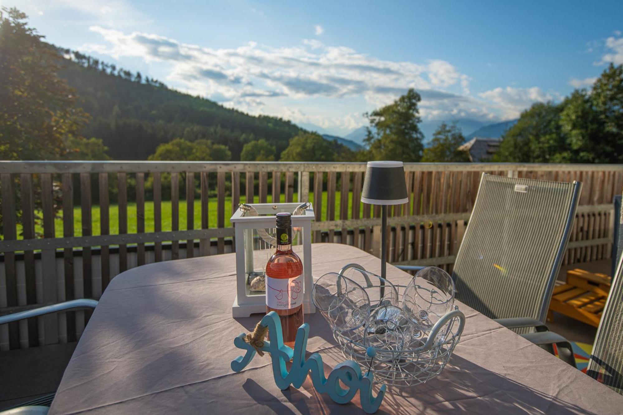 Mirnockahoi - Familienfreundliches Ferienhaus Fuer 4 Erwachsene, Maritimes Bergerlebnis, Panoramablick Von Terrasse Und Balkon, Carinthia, Millstaettersee Ferndorf Eksteriør bilde